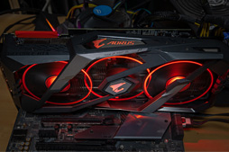 画像ギャラリー No.080のサムネイル画像 / GIGABYTE「AORUS GeForce RTX 2080 XTREME 8G」レビュー。大型クーラー搭載のゲーマー向けカードは総合力の高さが見どころだ