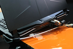 画像ギャラリー No.007のサムネイル画像 / ［TGS 2019］オムロン製メカニカルキースイッチ採用のゲームノートPC「AORUS 17」をGIGABYTEが参考出展