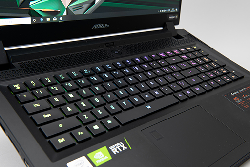 画像ギャラリー No.005のサムネイル画像 / GIGABYTEのハイエンドゲームノートPC「AORUS 17G」を試す。RTX 3080＆300Hz液晶搭載にメカニカルキーボード採用と見どころは多い