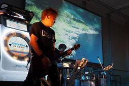 画像ギャラリー No.023のサムネイル画像 / maimai収録楽曲のアーティストが熱唱! 6時間のライブで燃えあがった「maimai LIVE 2014 洗濯祭〜」をレポート