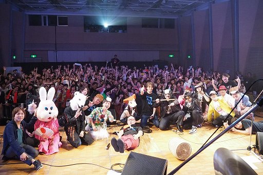 画像ギャラリー No.028のサムネイル画像 / maimai収録楽曲のアーティストが熱唱! 6時間のライブで燃えあがった「maimai LIVE 2014 洗濯祭〜」をレポート