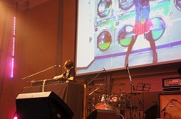 画像ギャラリー No.031のサムネイル画像 / maimai収録楽曲のアーティストが熱唱! 6時間のライブで燃えあがった「maimai LIVE 2014 洗濯祭〜」をレポート