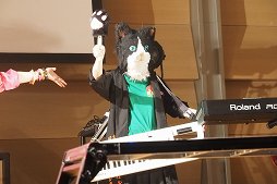 画像ギャラリー No.035のサムネイル画像 / maimai収録楽曲のアーティストが熱唱! 6時間のライブで燃えあがった「maimai LIVE 2014 洗濯祭〜」をレポート