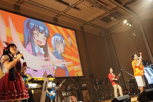 画像ギャラリー No.038のサムネイル画像 / maimai収録楽曲のアーティストが熱唱! 6時間のライブで燃えあがった「maimai LIVE 2014 洗濯祭〜」をレポート