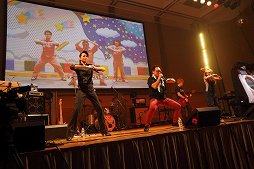 画像ギャラリー No.044のサムネイル画像 / maimai収録楽曲のアーティストが熱唱! 6時間のライブで燃えあがった「maimai LIVE 2014 洗濯祭〜」をレポート