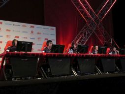 画像ギャラリー No.002のサムネイル画像 / ［TGS 2019］「レインボーシックス シージ」国際親善試合で世界トップレベルの強豪と戦った「父ノ背中」の選手5人にインタビュー
