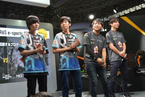 画像ギャラリー No.002のサムネイル画像 / ［TGS 2019］「レインボーシックス シージ」で活躍するDetonatioN Gamingと父ノ背中がトークやエキシビションマッチを繰り広げたMCJステージをレポート