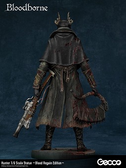画像ギャラリー No.017のサムネイル画像 / 「Bloodborne」，返り血を浴びた「狩人」1/6スケールスタチューの予約受付を開始。持ち替えできる7種類の武器が付属する
