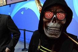 画像ギャラリー No.008のサムネイル画像 / ［E3 2016］「LET IT DIE」は“グラスホッパーらしくない出来の良さ”を目指した。E3版のデモをプレイしつつ，森下氏と新氏に話を聞いてきた