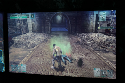 画像ギャラリー No.006のサムネイル画像 / 北米でサービスインした「LET IT DIE」のゲームシステムを紹介。PSX会場には案内人のアンクル・デスや,瀬戸際に現れる瀬戸際子が登場