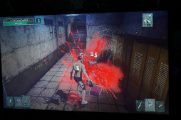画像ギャラリー No.008のサムネイル画像 / 北米でサービスインした「LET IT DIE」のゲームシステムを紹介。PSX会場には案内人のアンクル・デスや,瀬戸際に現れる瀬戸際子が登場