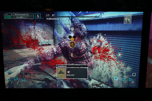 画像ギャラリー No.009のサムネイル画像 / 北米でサービスインした「LET IT DIE」のゲームシステムを紹介。PSX会場には案内人のアンクル・デスや,瀬戸際に現れる瀬戸際子が登場