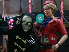 北米でサービスインした「LET IT DIE」のゲームシステムを紹介。PSX会場には案内人のアンクル・デスや，瀬戸際に現れる瀬戸際子が登場