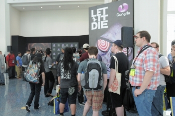 画像ギャラリー No.011のサムネイル画像 / ［E3 2017］異彩を放っていた「LET IT DIE」ブースをレポート。アンクル・デスと新 英幸氏が“やっちゃる！”と盛りあげたTwitch生配信の模様も
