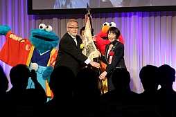 画像ギャラリー No.005のサムネイル画像 / 「バイオハザード」「モンハン」を含むUSJのアトラクションが総務大臣賞を受賞。「Splatoon」「Minecraft」も表彰された第21回AMDアワード授賞式をレポート