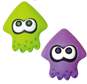 画像ギャラリー No.002のサムネイル画像 / タイトーが「スプラトゥーン」のクレーンゲーム専用プライズを展開へ。プニプニしたイカのマスコットと“スプラローラー”の粘着式クリーナー
