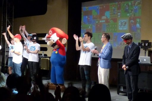 画像ギャラリー No.025のサムネイル画像 / マリオの誕生日に開催された「スーパマリオ30祭」をレポート。生みの親である宮本 茂氏，手塚卓志氏，近藤浩治氏がゲストともに30周年を祝福