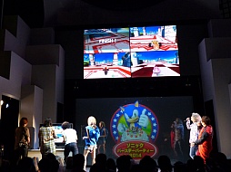 画像ギャラリー No.013のサムネイル画像 / 「ソニック バースデーパーティー2014」が東京ジョイポリスで開催。最新作「ソニックトゥーン」の話題も飛び出したイベントの模様をレポート