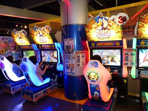 画像ギャラリー No.026のサムネイル画像 / 「ソニック バースデーパーティー2014」が東京ジョイポリスで開催。最新作「ソニックトゥーン」の話題も飛び出したイベントの模様をレポート