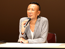 画像ギャラリー No.008のサムネイル画像 / ［CEDEC 2014］「龍が如く」の名越稔洋監督が，スマートフォンの台頭する日本のゲーム市場を語る。基調講演「これからのゲームとゲームクリエイター」
