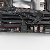画像ギャラリー No.039のサムネイル画像 / 【PR】低負荷時にファン回転の止まるGTX 980カード「STRIX-GTX980-DC2OC-4GD5」を使って，超絶静かな小型ゲームPCを自作してみた