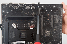 画像ギャラリー No.044のサムネイル画像 / 【PR】低負荷時にファン回転の止まるGTX 980カード「STRIX-GTX980-DC2OC-4GD5」を使って，超絶静かな小型ゲームPCを自作してみた