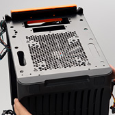 画像ギャラリー No.066のサムネイル画像 / 【PR】低負荷時にファン回転の止まるGTX 980カード「STRIX-GTX980-DC2OC-4GD5」を使って，超絶静かな小型ゲームPCを自作してみた