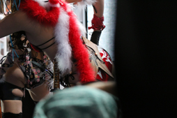 画像ギャラリー No.005のサムネイル画像 / ［TGS 2014］頭を突っ込まずにはいられない。ディースリー・パブリッシャーの策略にすっかりはまった「お姉チャンバラZ2 〜カオス〜」の試遊レポート