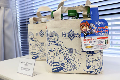 画像ギャラリー No.043のサムネイル画像 / 特異店Lが秋葉原に出現! 「Fate/Grand Order」ローソンコラボ店舗をフォトレポート。マシュの「先輩」が聞けるのはここだけ