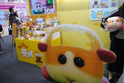 画像ギャラリー No.014のサムネイル画像 / 人気アニメが一堂に会したAnimeJapan 2022会場フォトレポート。FGOや「Sky 星を紡ぐ子どもたち」など，ゲーム関連の出展も