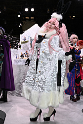 画像ギャラリー No.039のサムネイル画像 / AnimeJapan 2024「Fate/Grand Order」ブースレポート。400騎以上のサーヴァントがアクリルスタンドに。約3mの新規宝具の展示も