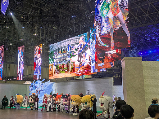 画像ギャラリー No.007のサムネイル画像 / 「Fate/Grand Order」フェスイベントをレポート。10周年を迎えて会場は大盛り上がり，多彩なアトラクションは長蛇の列が