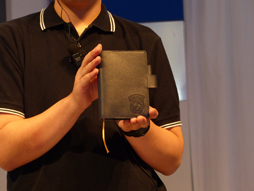 画像ギャラリー No.011のサムネイル画像 / ［TGS 2014］元祖サバイバルホラーがHD化されて蘇る。カプコン「バイオハザード HDリマスター スペシャルステージ」をレポート