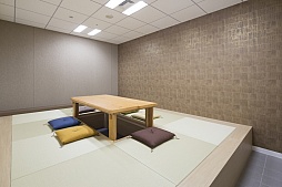 画像ギャラリー No.015のサムネイル画像 / ゲーム実況者向け施設「OPENREC STUDIO」がオープン。グラドルの倉持さんが駆けつけたオープニングイベントをレポート