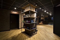 画像ギャラリー No.037のサムネイル画像 / ゲーム実況者向け施設「OPENREC STUDIO」がオープン。グラドルの倉持さんが駆けつけたオープニングイベントをレポート