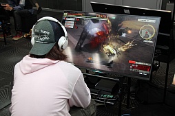 画像ギャラリー No.004のサムネイル画像 / 「GOD EATER 2 RAGE BURST」のPS4版最速体験会に加えて，開発者とプレイヤーによる真剣会議も繰り広げられたイベントの模様をレポート