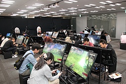 画像ギャラリー No.005のサムネイル画像 / 「GOD EATER 2 RAGE BURST」のPS4版最速体験会に加えて，開発者とプレイヤーによる真剣会議も繰り広げられたイベントの模様をレポート