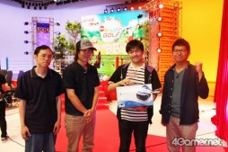 画像ギャラリー No.014のサムネイル画像 / フジテレビ「いいすぽ!」にて「いいすぽ! Presents New みんなのGOLF クラシック」が開催。本格ゴルフ番組を思わせる戸張 捷さんの解説のもと,熱いマッチが展開