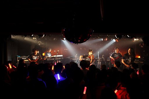 画像ギャラリー No.002のサムネイル画像 / 最新作「イースVIII」の楽曲を含めた14曲が演奏された「ファルコムjdkバンド東京ライブ」をレポート