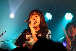 画像ギャラリー No.003のサムネイル画像 / 最新作「イースVIII」の楽曲を含めた14曲が演奏された「ファルコムjdkバンド東京ライブ」をレポート