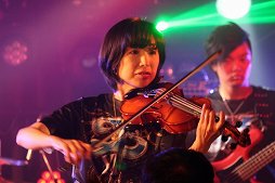 画像ギャラリー No.006のサムネイル画像 / 最新作「イースVIII」の楽曲を含めた14曲が演奏された「ファルコムjdkバンド東京ライブ」をレポート