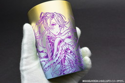 画像ギャラリー No.004のサムネイル画像 / 「イースVIII」チタン製タンブラーとモバイルバッテリーの受注がスタート