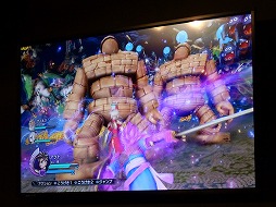 画像ギャラリー No.021のサムネイル画像 / ［TGS 2014］100万体のモンスター軍が迫る！　「ドラゴンクエストヒーローズ 闇竜と世界樹の城」デモンストレーションステージをレポート