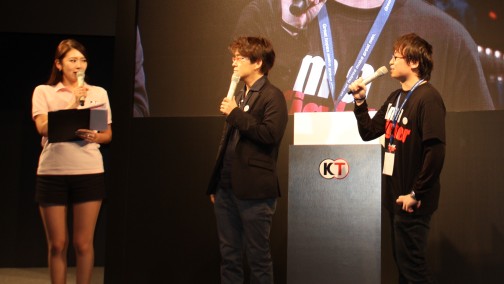 画像ギャラリー No.015のサムネイル画像 / ［TGS 2014］VF対DOAの主人公対決に会場が沸いた「DEAD OR ALIVE 5 Last Round」エキシビションマッチ。優勝は霞使いのとも選手