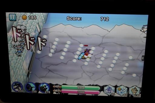 画像ギャラリー No.009のサムネイル画像 / ［TGS 2014］可愛い絵（かお）して容赦なかった。雪や氷の世界をテーマにしたスマホ向け新作ディフェンスゲーム「SNOW WORLD」を試遊