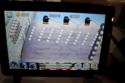 画像ギャラリー No.015のサムネイル画像 / ［TGS 2014］可愛い絵（かお）して容赦なかった。雪や氷の世界をテーマにしたスマホ向け新作ディフェンスゲーム「SNOW WORLD」を試遊