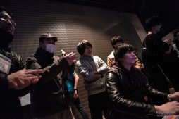 画像ギャラリー No.021のサムネイル画像 / 「ストIII 3rd」の祭典「第17回クーペレーションカップ」フォトレポート。レジェンドプレイヤー達の競演に白熱した現地の模様をお届け