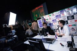 画像ギャラリー No.043のサムネイル画像 / 「ストIII 3rd」の祭典「第17回クーペレーションカップ」フォトレポート。レジェンドプレイヤー達の競演に白熱した現地の模様をお届け