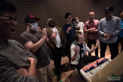 画像ギャラリー No.051のサムネイル画像 / 「ストIII 3rd」の祭典「第17回クーペレーションカップ」フォトレポート。レジェンドプレイヤー達の競演に白熱した現地の模様をお届け