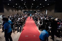 画像ギャラリー No.065のサムネイル画像 / 「ストIII 3rd」の祭典「第17回クーペレーションカップ」フォトレポート。レジェンドプレイヤー達の競演に白熱した現地の模様をお届け